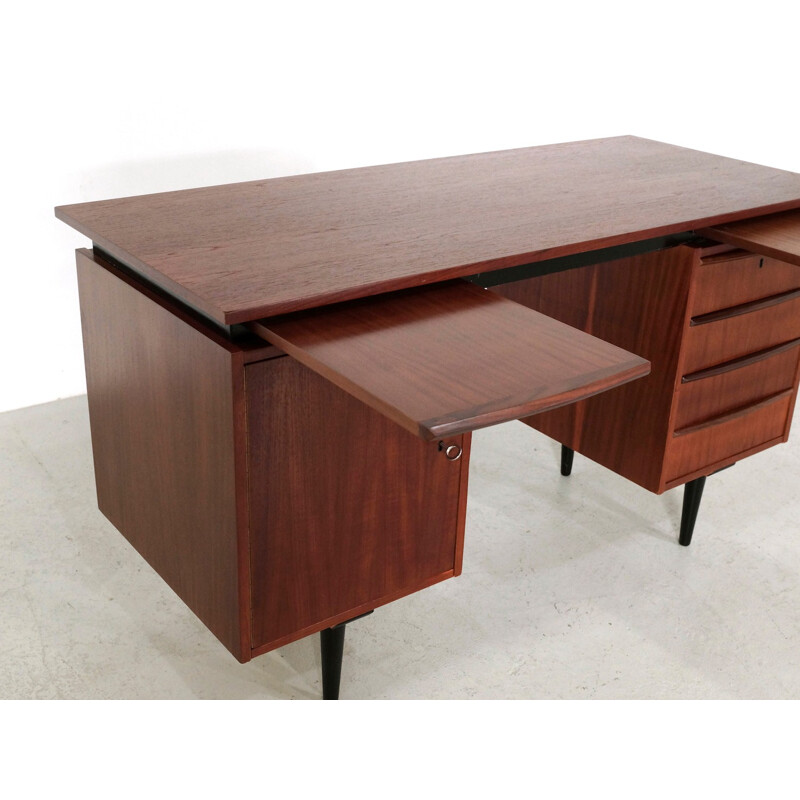 Writing Desk in teak  with extendable pull out shelves - 1960s 