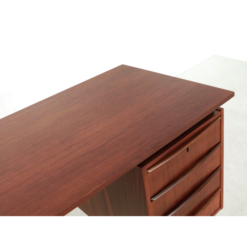 Writing Desk in teak  with extendable pull out shelves - 1960s 