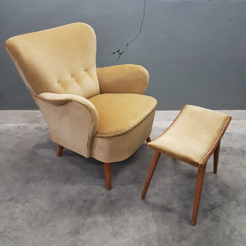 Velvet club Armchair with ottoman by Artifort - 1950s