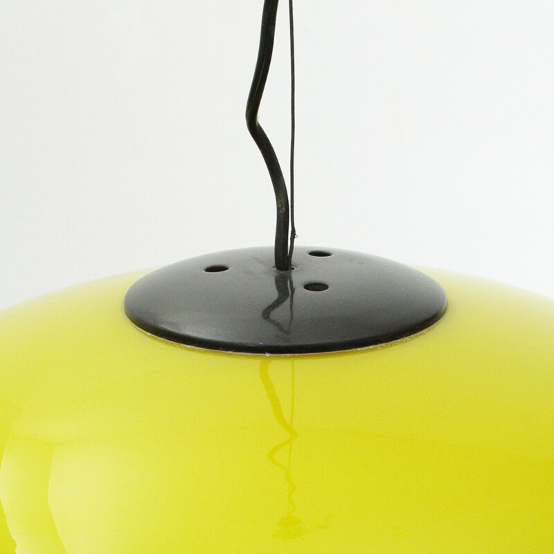 Vintage italian yellow pendant lamp in  glass - 1960s