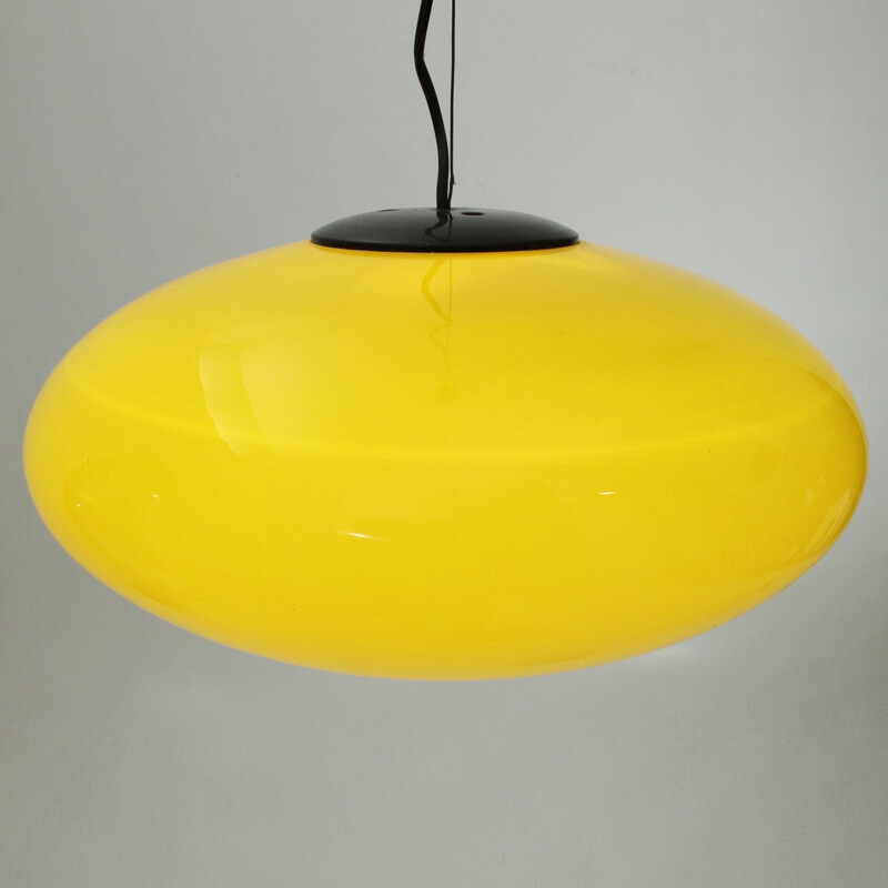 Vintage italian yellow pendant lamp in  glass - 1960s