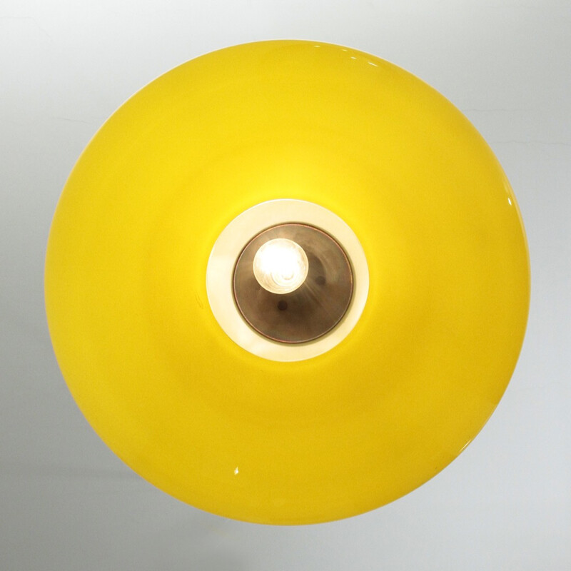 Vintage italian yellow pendant lamp in  glass - 1960s