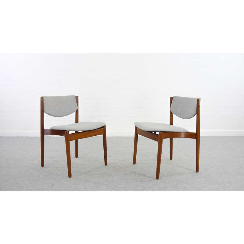 Pair of vintage Model 197 Chairs by Finn Juhl - 1960s