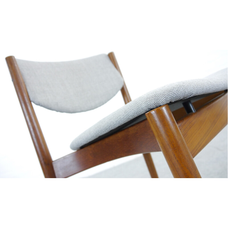 Pair of vintage Model 197 Chairs by Finn Juhl - 1960s