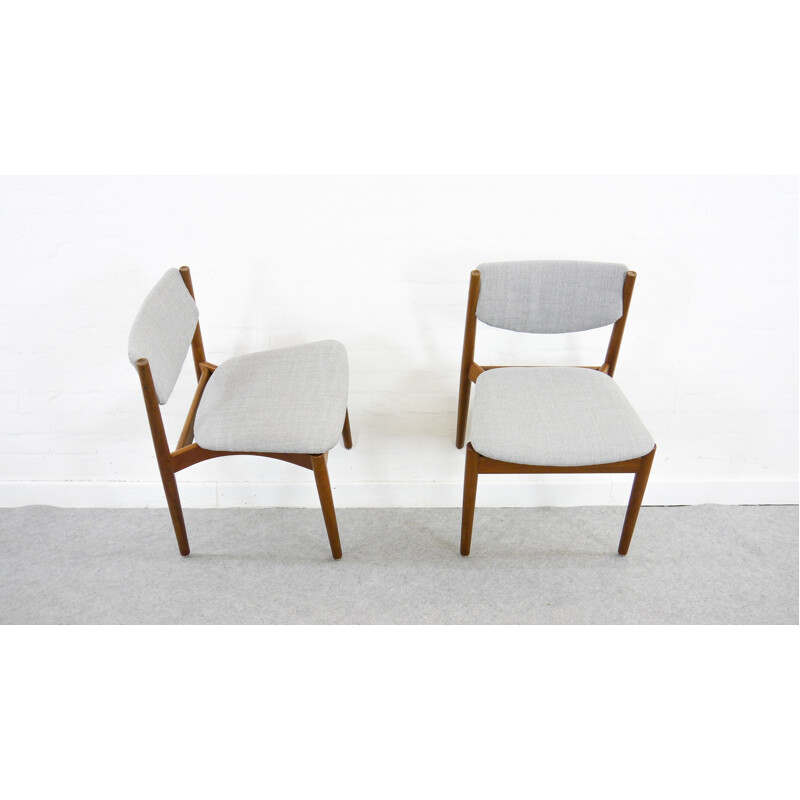 Pair of vintage Model 197 Chairs by Finn Juhl - 1960s
