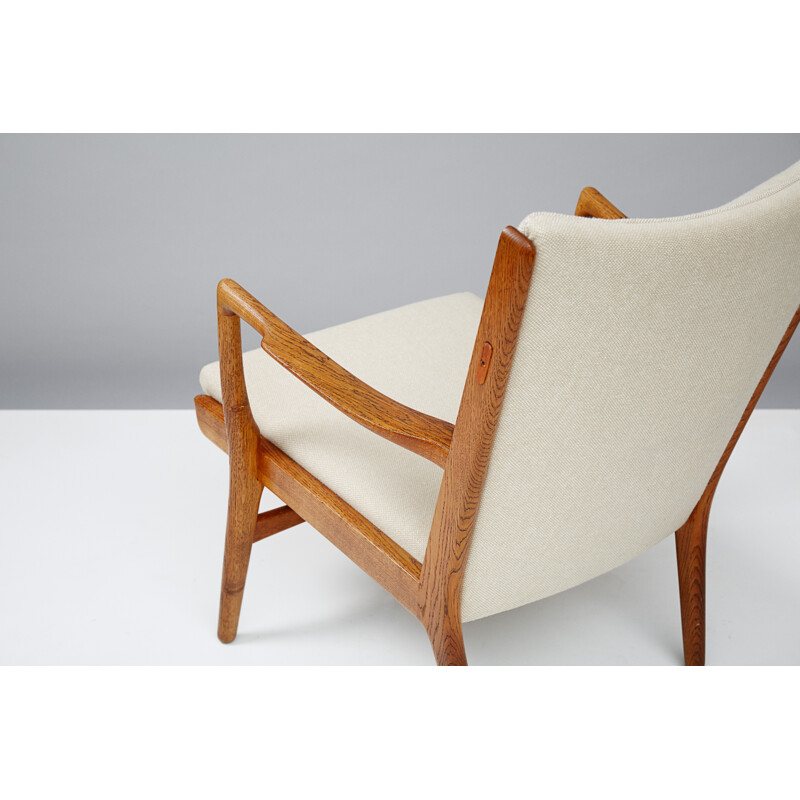 Vintage AP-16 armchair by Hans Wegner in oak - 1950s