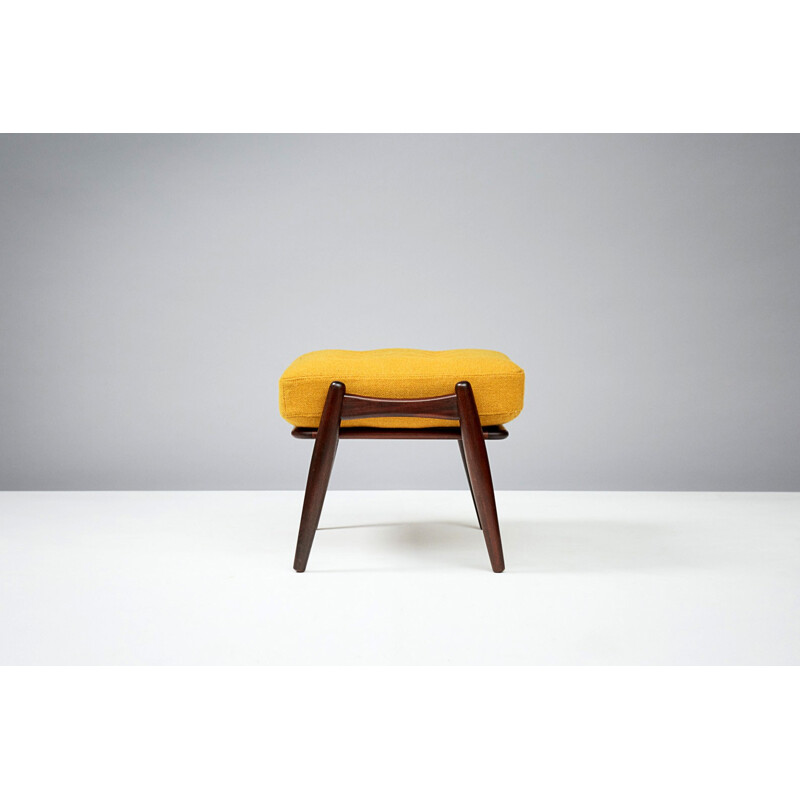 Vintage GE-240 stool by Hans J. Wegner - 1950s