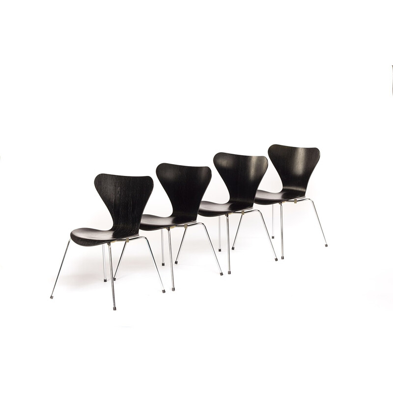 Suite de 4 chaises vintage papillon 3107 par Arne Jacobsen pour Fritz Hansen - 1980