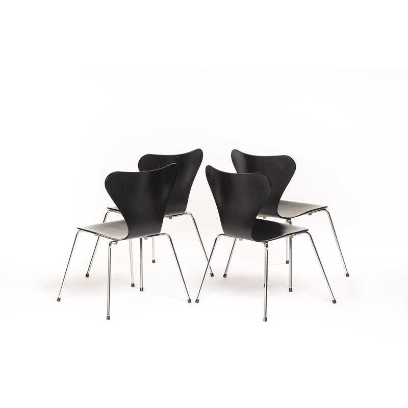 Suite de 4 chaises vintage papillon 3107 par Arne Jacobsen pour Fritz Hansen - 1980
