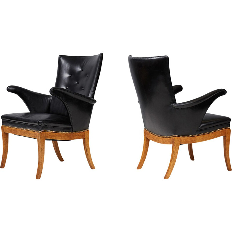 Pair of vintage armchairs in oak and leather by Frits Henningsen - 1930s