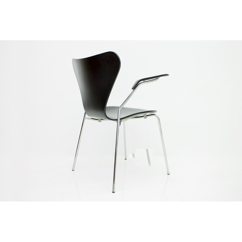 Suite de 8 chaises vintage "3207" noires par Arne Jacobsen pour Fritz Hansen - 1950