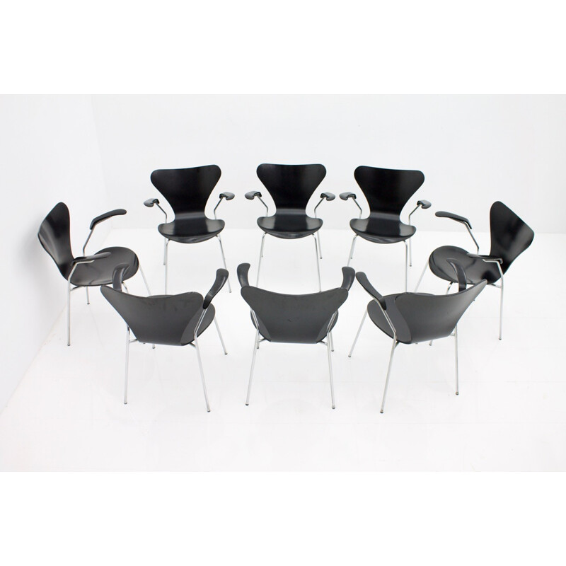 Vintage set of 8 of black "3207" dining chairs by Arne Jacobsen for Fritz Hansen - 1950s