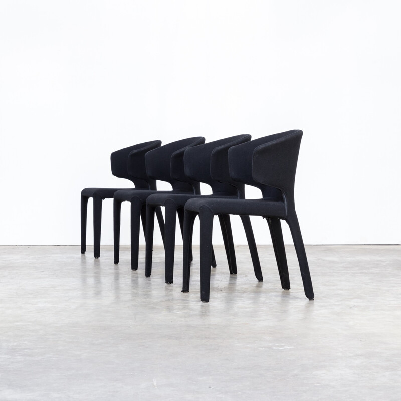 Suite de 4 chaises vintage "367 hola" par Hannes Wettstein pour Cassina - 2000