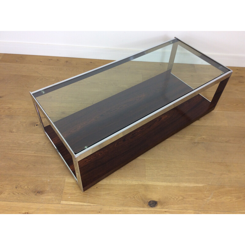 Table basse vintage en palissandre et verre sur roulettes par Richard Young pour Merrow Associates - 1970