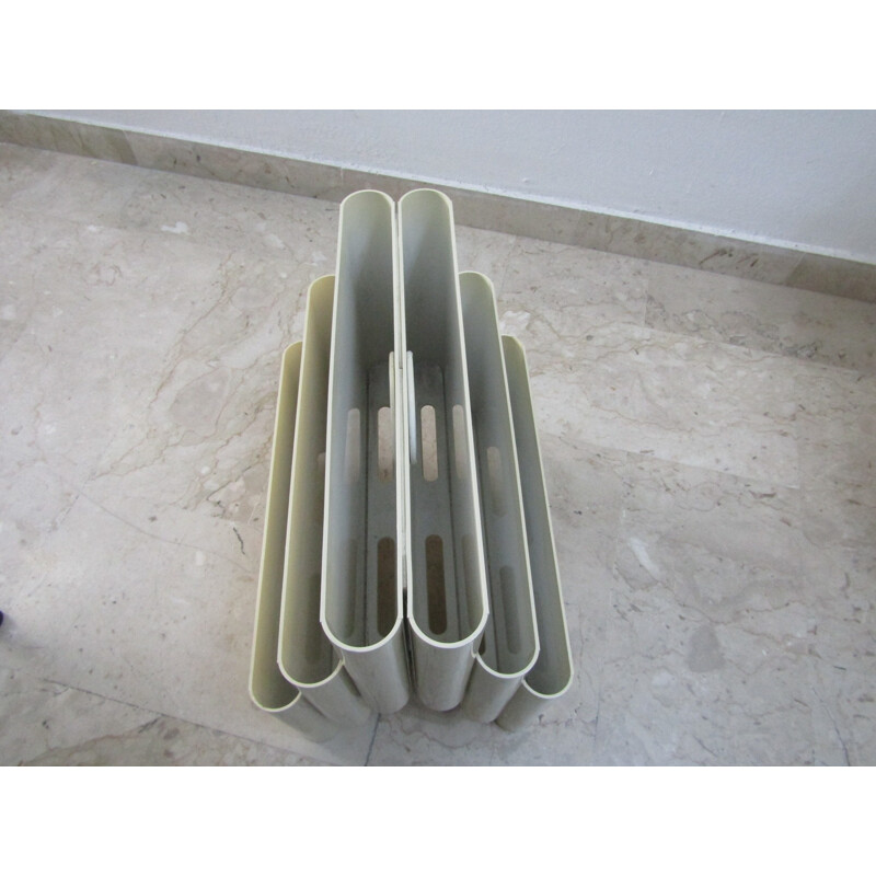 Vintage White Magazine Rack by Giotto Stoppino for Kartell - 1970s