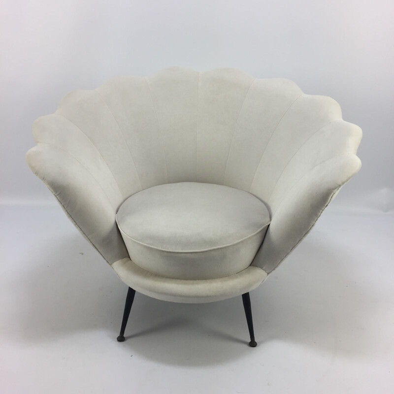 Vintage Italian Armchair in shell- shape - 1960s