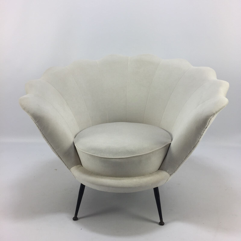 Vintage Italian Armchair in shell- shape - 1960s