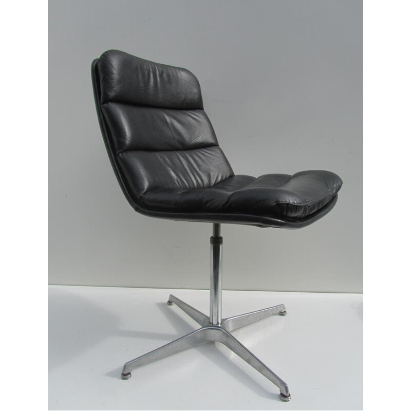 Swivel chair in black leather and chrome, Geoffrey HARCOURT - 1960s