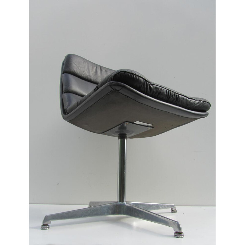 Chaise pivotante en cuir et métal, Geoffrey HARCOURT - 1960