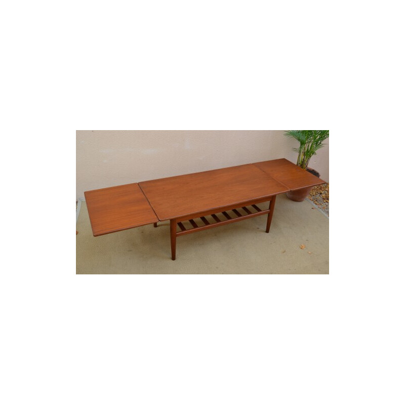 Scandinavian coffee table in teak - 1970s