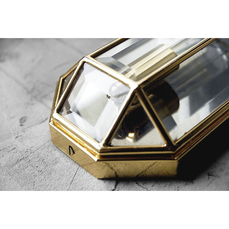 Pareja de apliques geométricos vintage de cristal y latón, Italia 1970