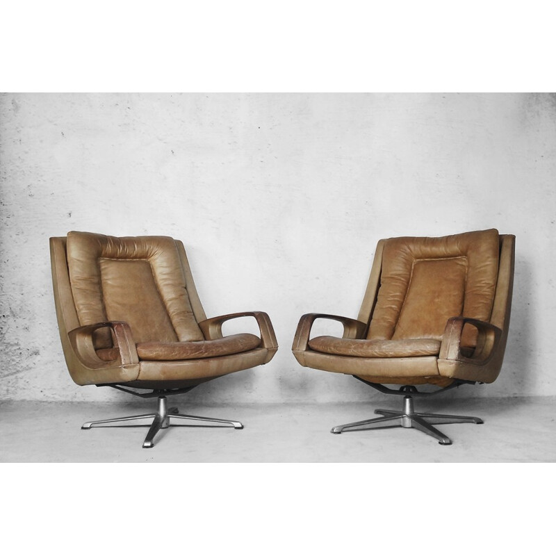 Set of 2 swivel Chairs in Leather by Carl Straub - 1950s