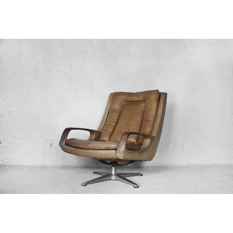 Suite de 2 fauteuils Pivotants en Cuir par Carl Straub - 1950