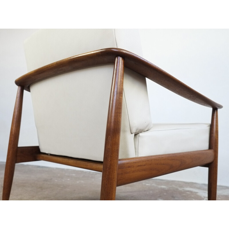 White easy chair in solid teak by Walter Knoll - 1960s