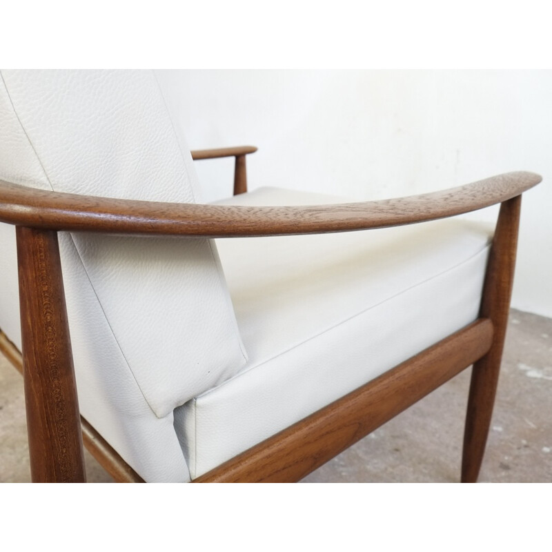 White easy chair in solid teak by Walter Knoll - 1960s