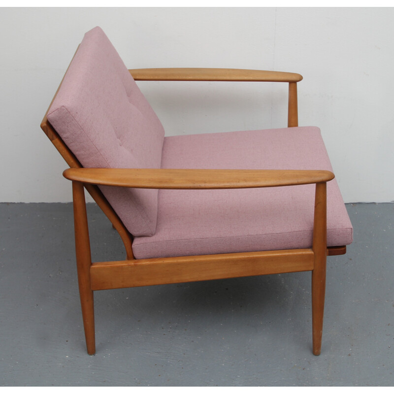 Vintage scandinavian pink armchair in beech - 1960s