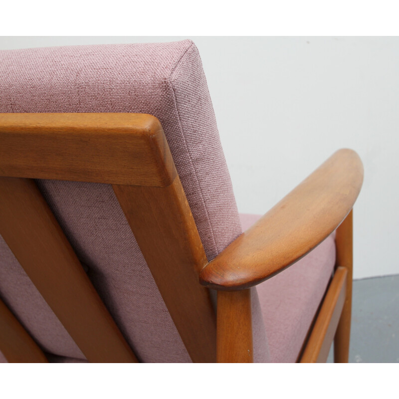 Vintage scandinavian pink armchair in beech - 1960s