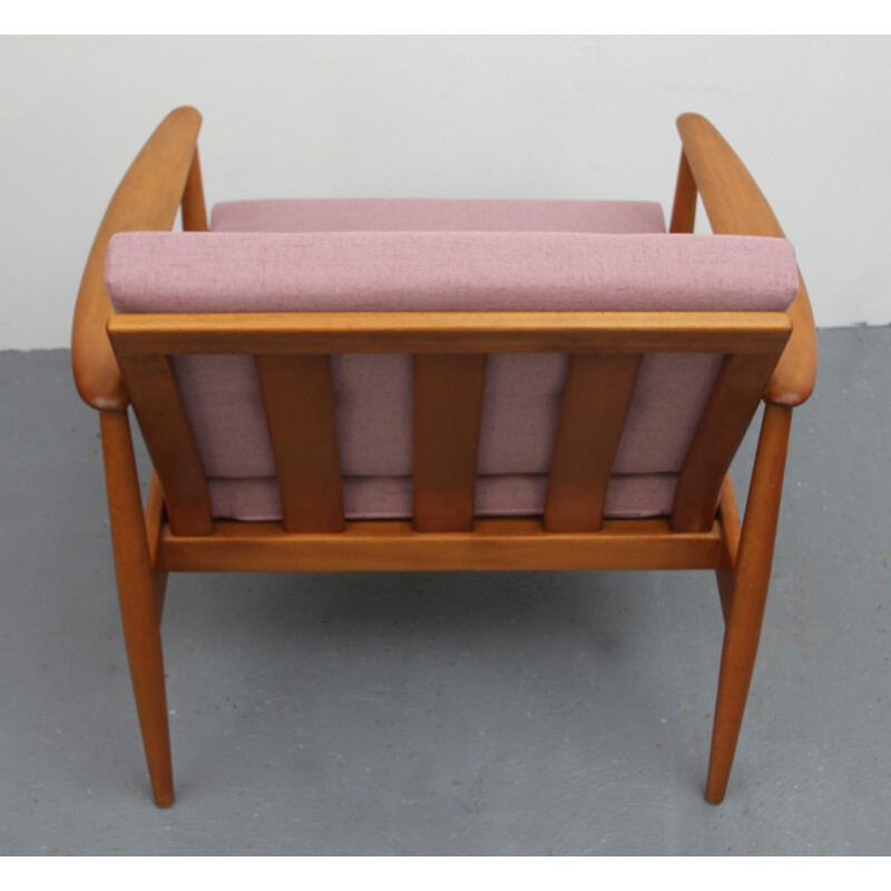 Vintage scandinavian pink armchair in beech - 1960s