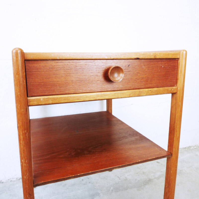 Vintage bedside table with clean lines - 1960s