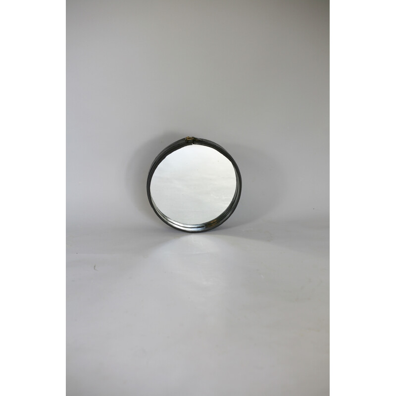 Specchio con cornice vintage in acciaio nero e pelle di Jacques Adnet, 1950