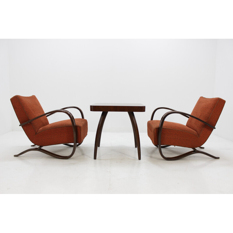 Suite de 2 fauteuils "H-269" de Jindrich Halabala & 1 table basse - 1960