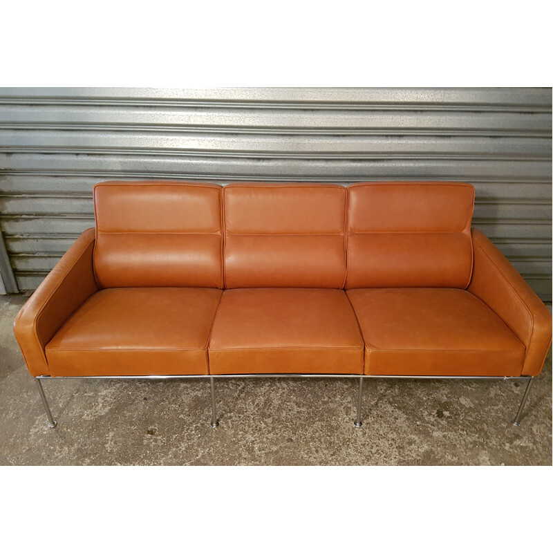 Vintage 3303 sofa by Arne Jacobsen for Fritz Hansen - 1970s