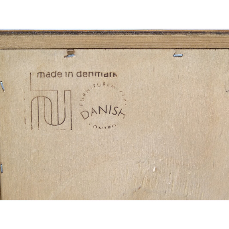 Small vintage sideboard in teak by Hundevad - 1960s