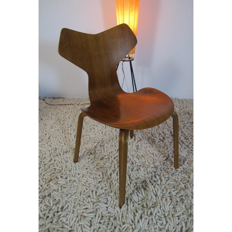 Set of 5 scandinavian chairs in teak and walnut, Arne JACOBSEN - 1960s