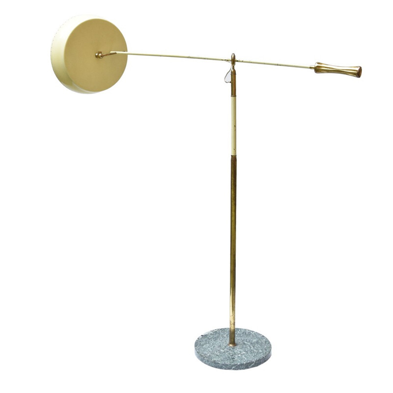 Gelbe italienische Vintage-Stehlampe von Angelo Lelli - 1950