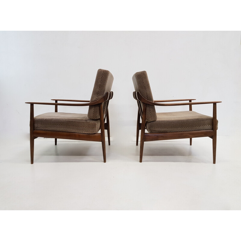 Suite de 2 fauteuils scandinave en teck par Knoll Antimott - 1960