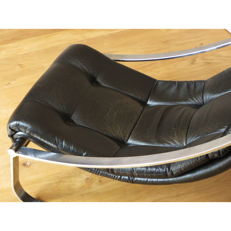 Fauteuil lounge en acier et simili cuir noir - 1970