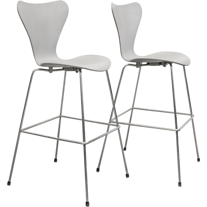 Vintage pair of silver gray lacquered bar stools by Arne Jacobsen - 2000