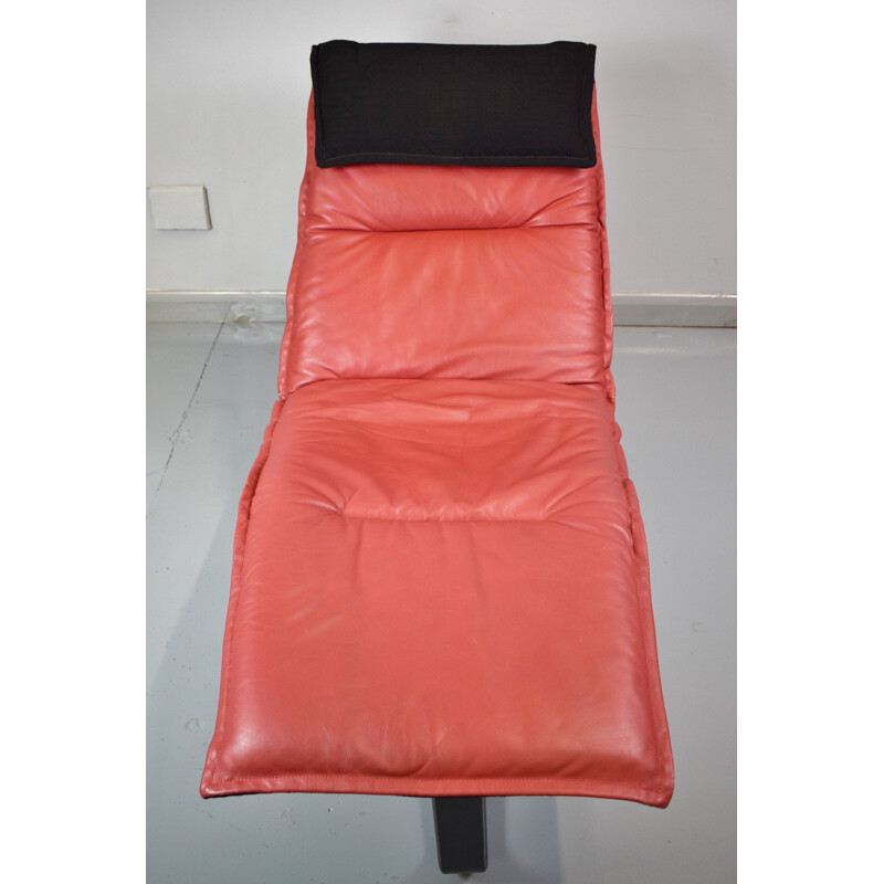 Vintage Danish lounge chair in red leather - 1980s