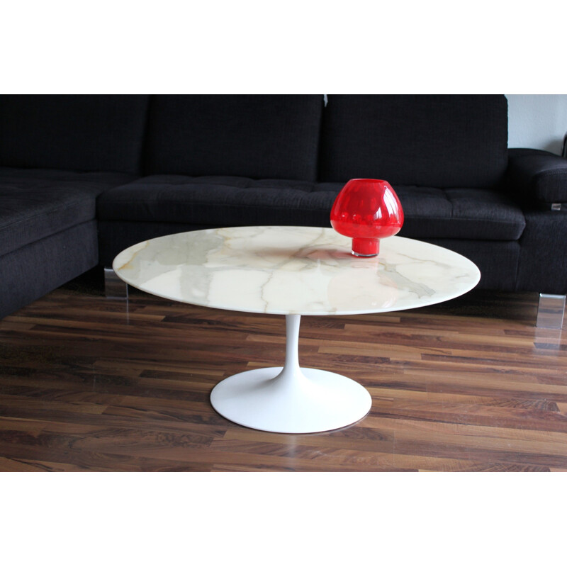 Vintage carrara marble "Tulip" coffee table by Eero Saarinen - 1950s