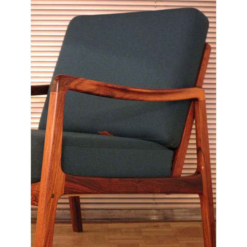 Vintage rosewood lounge chair by Ole Wanscher - 1960s