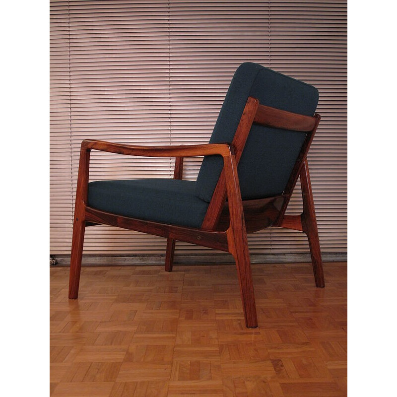 Fauteuil lounge vintage en palissandre par Ole Wanscher - 1960