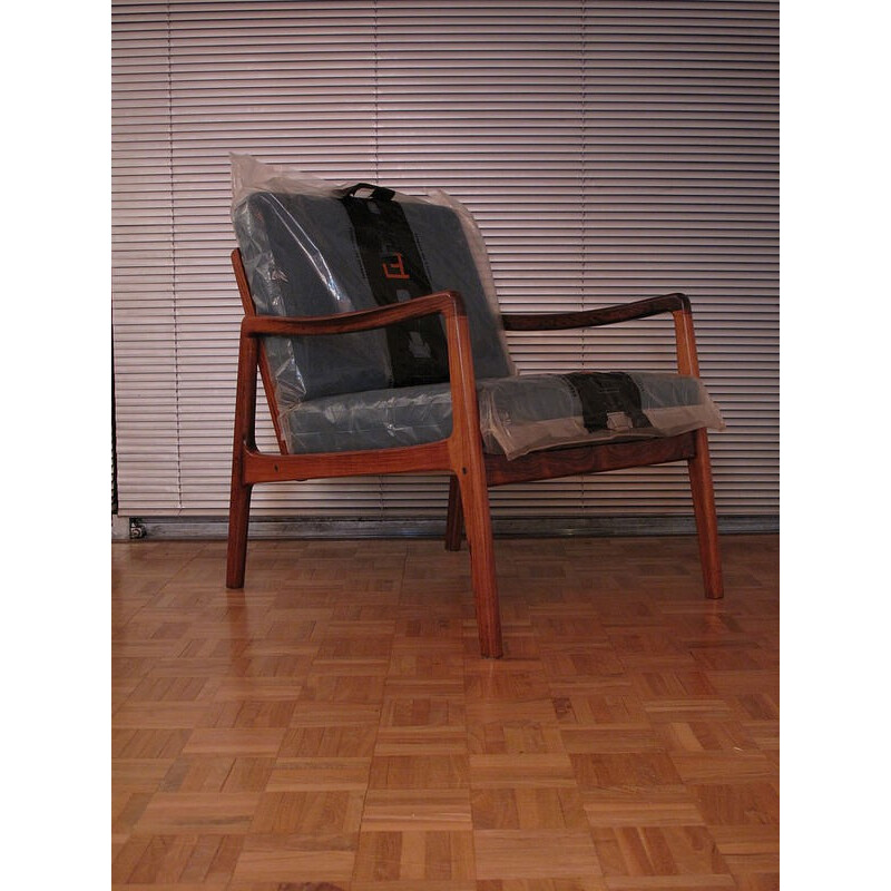 Vintage rosewood lounge chair by Ole Wanscher - 1960s