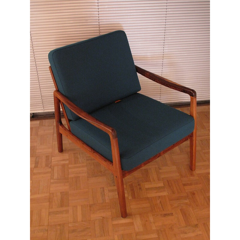 Vintage rosewood lounge chair by Ole Wanscher - 1960s