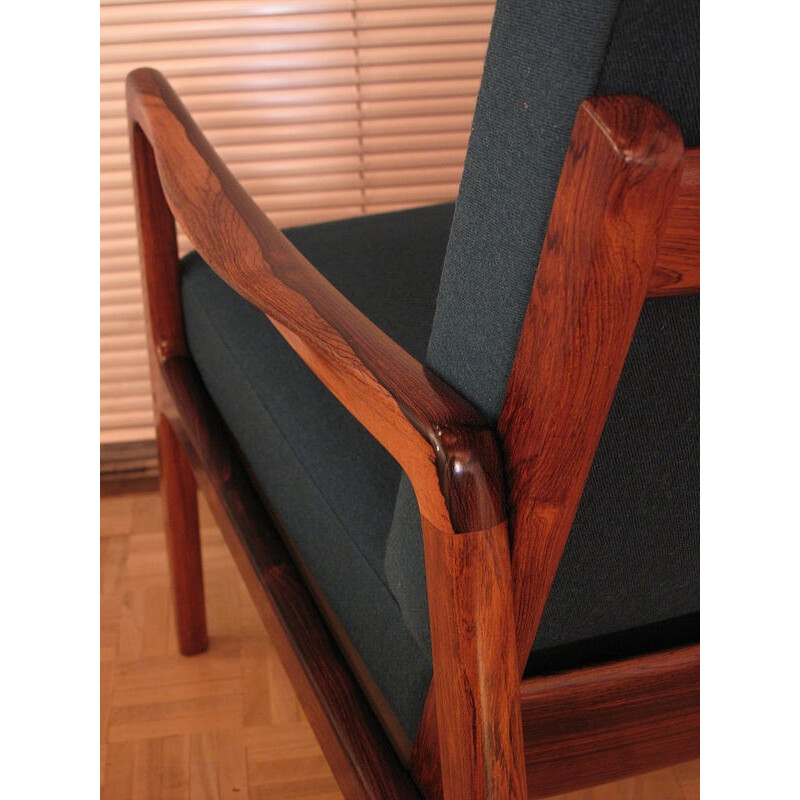 Vintage rosewood lounge chair by Ole Wanscher - 1960s