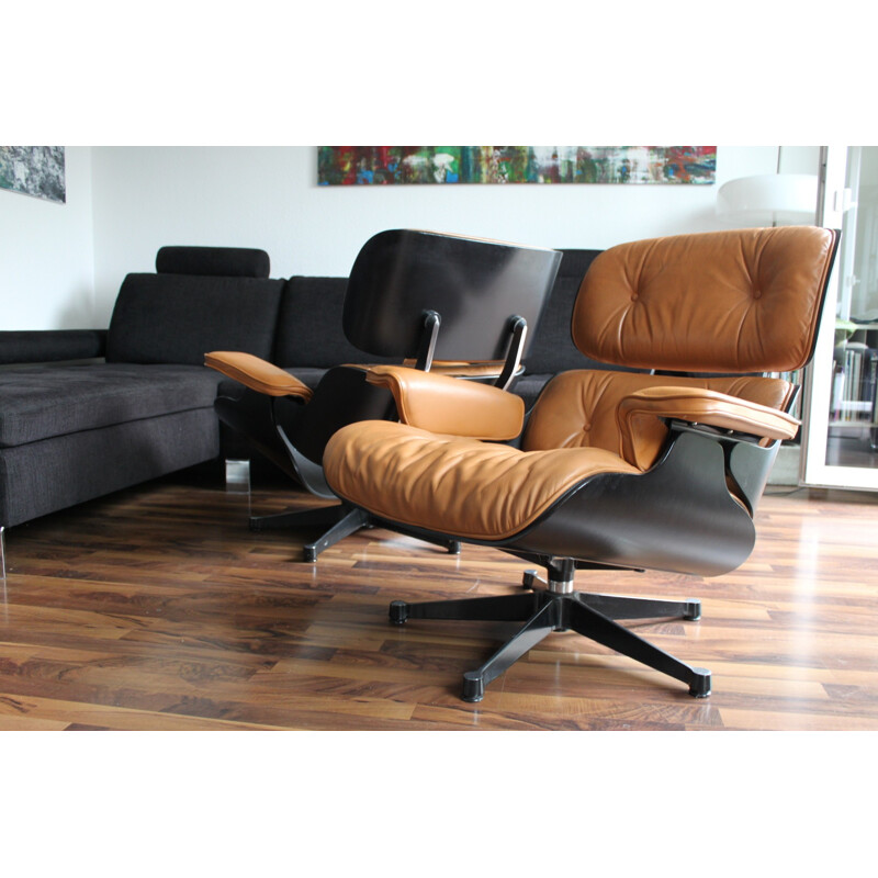 Vintage lounge chair by Ray and Charles Eames from Vitra - 1980s